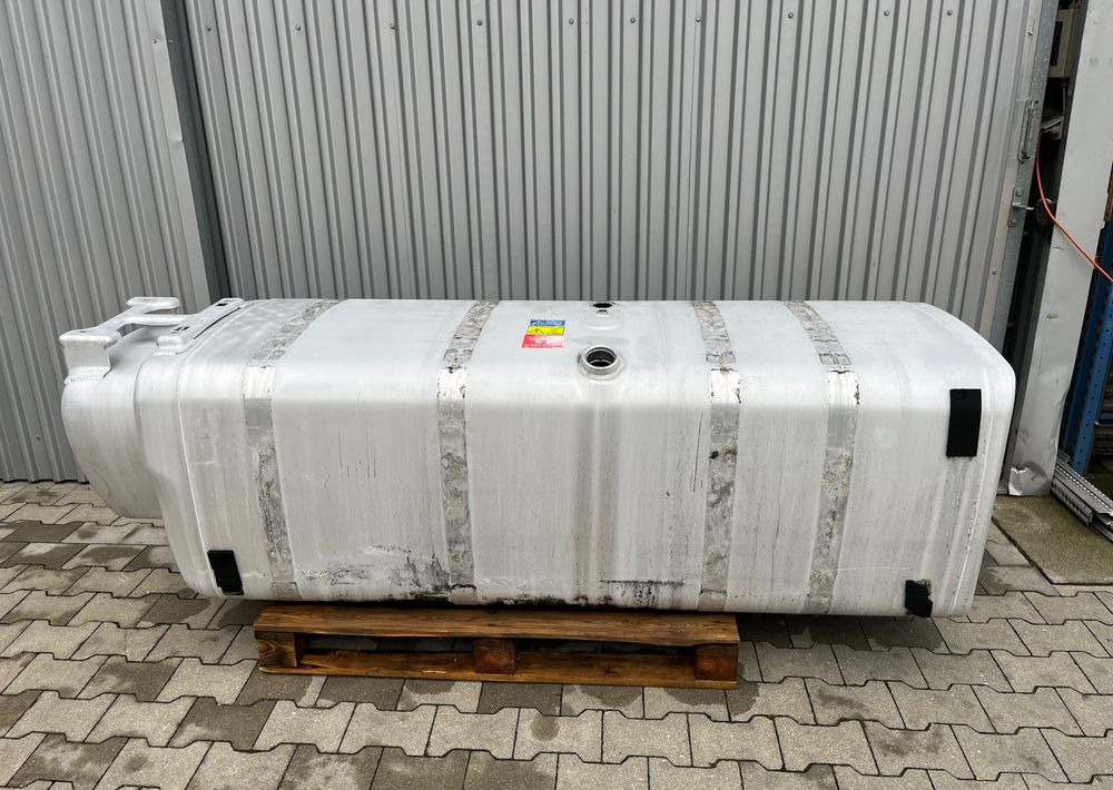 Zbiornik Scania 1000 litrów bak - 燃料箱 适用于 卡车:图1 Zbiornik Scania 1000 litrów bak - 燃料箱 适用于 卡车:图1