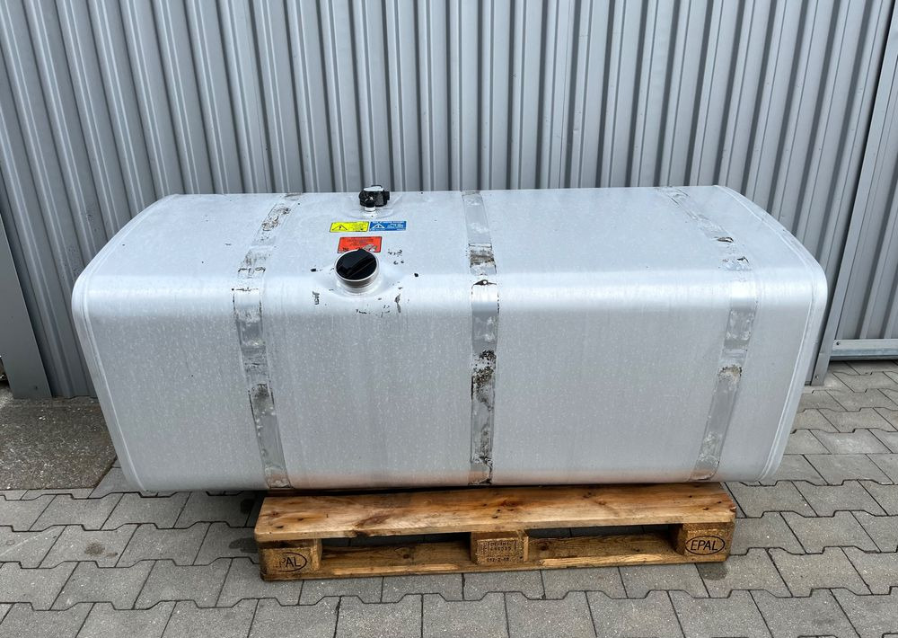 Zbiornik Scania 700 litrów bak - 燃料箱 适用于 卡车:图1 Zbiornik Scania 700 litrów bak - 燃料箱 适用于 卡车:图1