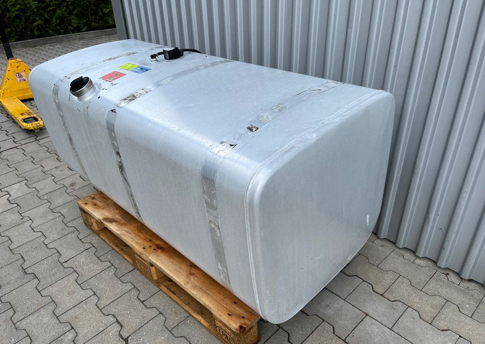 Zbiornik Scania 700 litrów bak - 燃料箱 适用于 卡车:图2 Zbiornik Scania 700 litrów bak - 燃料箱 适用于 卡车:图2
