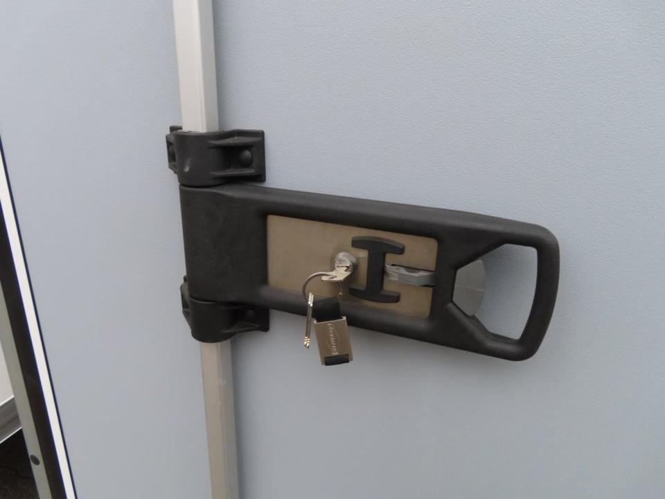 封闭厢式拖车 Böckmann KT 2513/135 PKW-Anhänger Kofferanhänger Fenster 100km/h:图14 封闭厢式拖车 Böckmann KT 2513/135 PKW-Anhänger Kofferanhänger Fenster 100km/h:图14