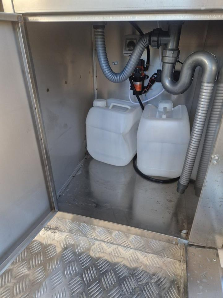 自动售货拖车 Böckmann PKW-Anhänger Food-Trailer Imbiss Cocktail Verkaufsanhäng:图7 自动售货拖车 Böckmann PKW-Anhänger Food-Trailer Imbiss Cocktail Verkaufsanhäng:图7