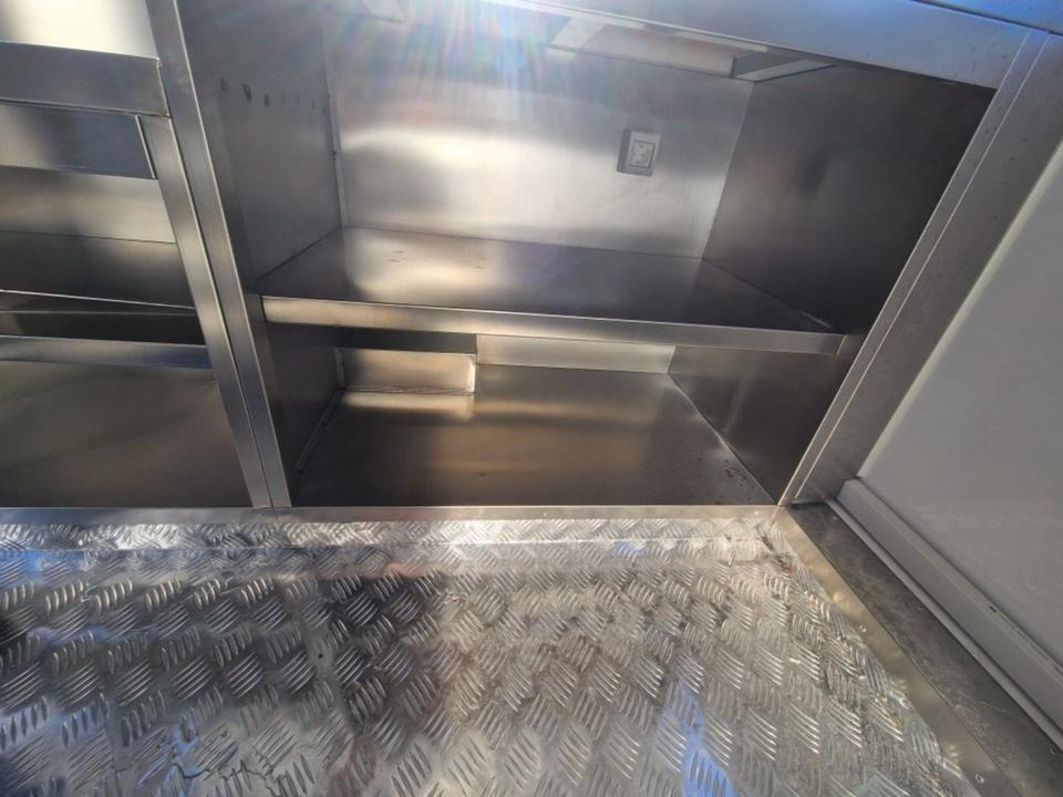 自动售货拖车 Böckmann PKW-Anhänger Food-Trailer Imbiss Cocktail Verkaufsanhäng:图14 自动售货拖车 Böckmann PKW-Anhänger Food-Trailer Imbiss Cocktail Verkaufsanhäng:图14