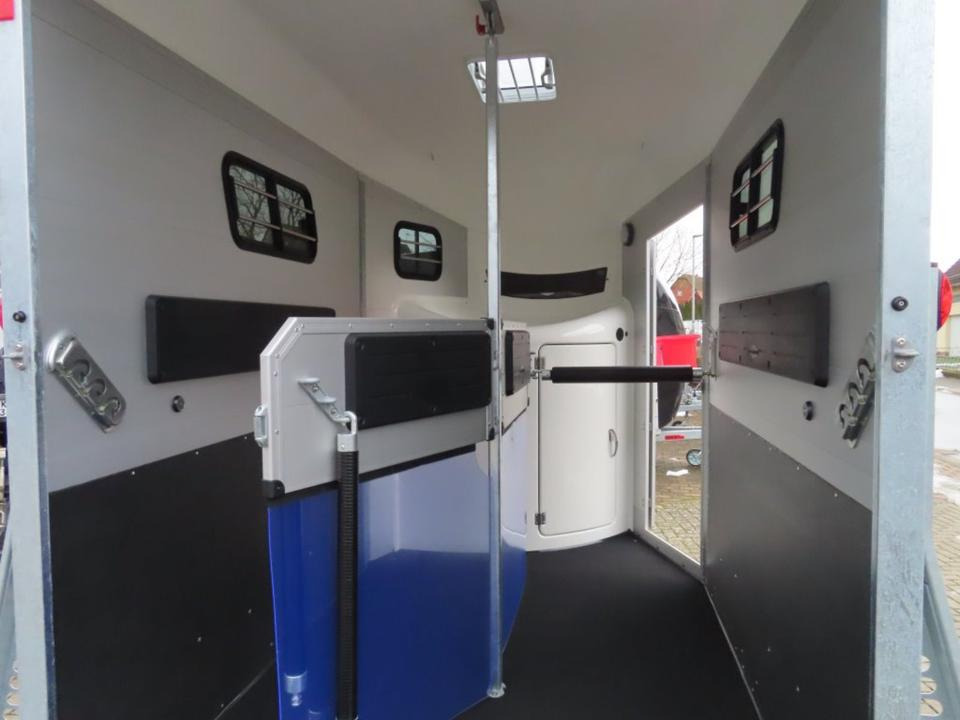 马拖车 Böckmann Pferdeanhänger Portax SKA 2025 WCF Fenster links/ rechts:图14 马拖车 Böckmann Pferdeanhänger Portax SKA 2025 WCF Fenster links/ rechts:图14