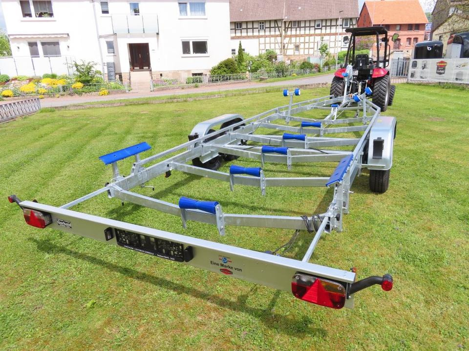 Böckmann TPV, PKW Anhänger, Bootstrailer, 3,5 to. Winde, 100 km/h - 船拖车:图1 Böckmann TPV, PKW Anhänger, Bootstrailer, 3,5 to. Winde, 100 km/h - 船拖车:图1