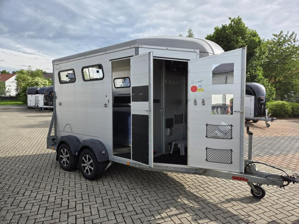 Pferdeanhänger Böckmann Portax L SR WCF 100km/h Flügeltür - 马拖车:图1 Pferdeanhänger Böckmann Portax L SR WCF 100km/h Flügeltür - 马拖车:图1