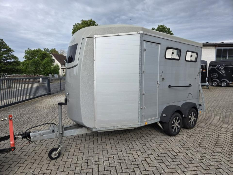Pferdeanhänger Böckmann Portax L SR WCF 100km/h Flügeltür - 马拖车:图2 Pferdeanhänger Böckmann Portax L SR WCF 100km/h Flügeltür - 马拖车:图2