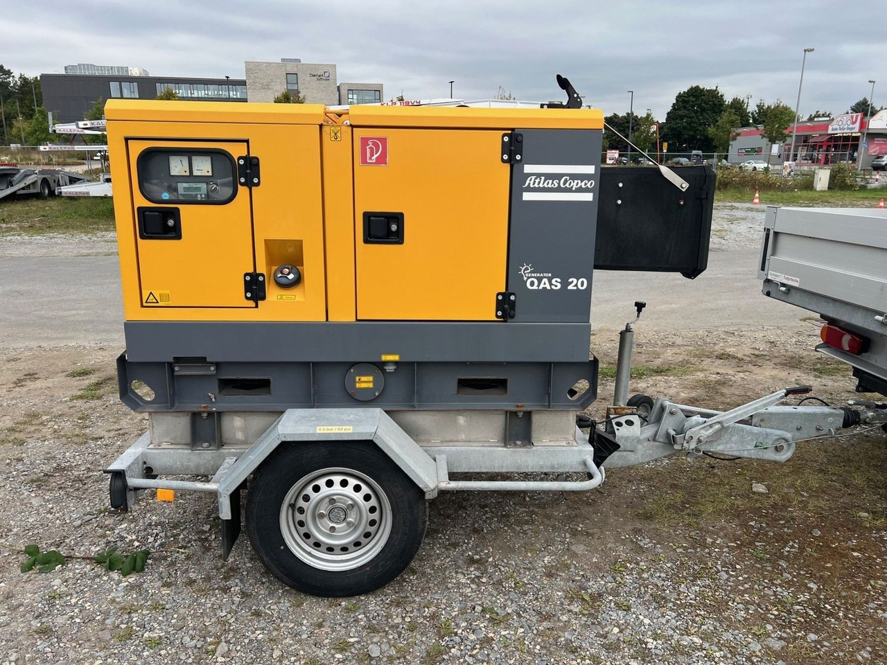 IBERICA Atlas Copco Stromerzeuger QAS20 (20kVA/1 - 汽车拖车:图3 IBERICA Atlas Copco Stromerzeuger QAS20 (20kVA/1 - 汽车拖车:图3