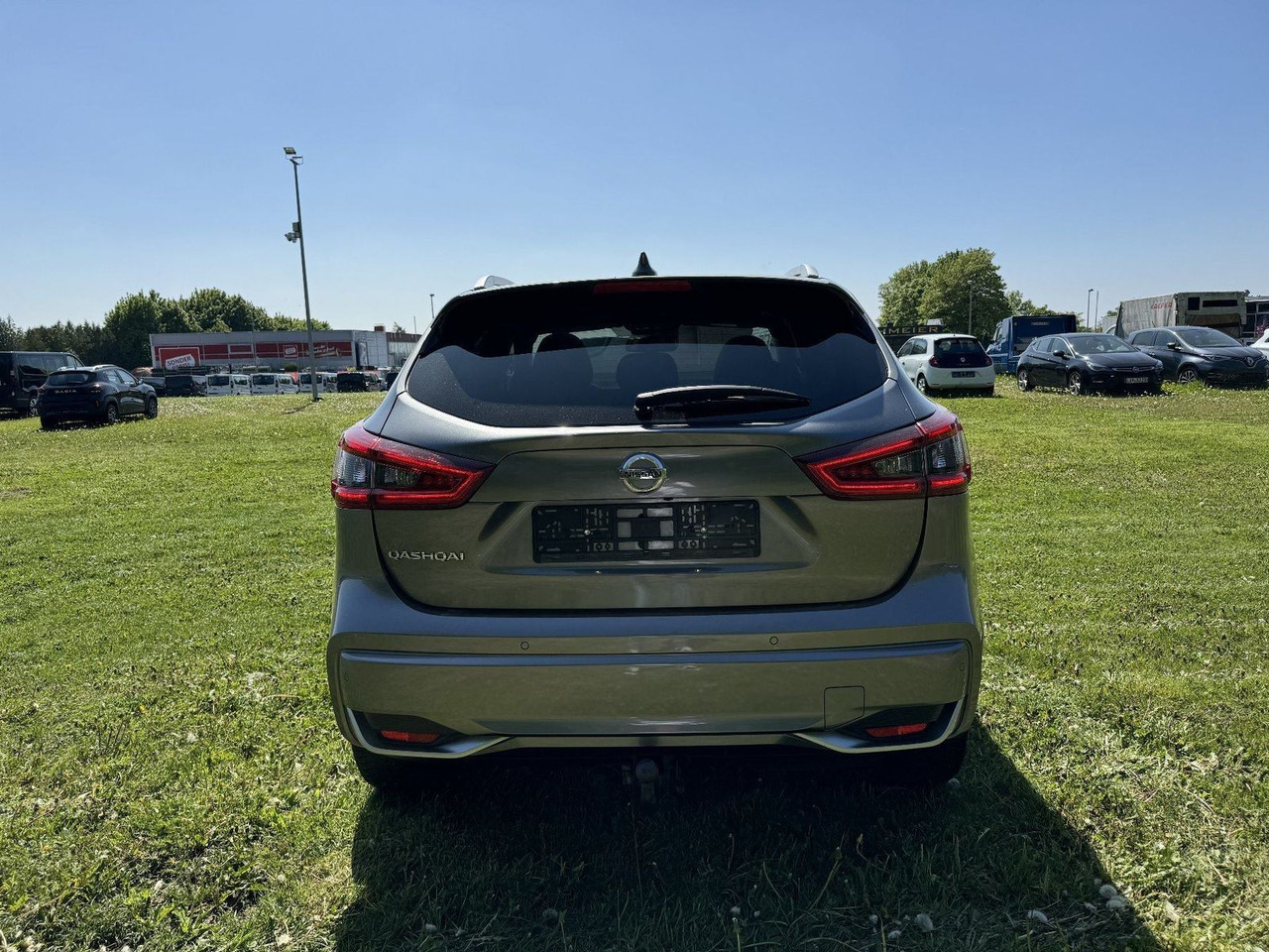 Nissan Qashqai 1.7 dCi N-Connecta 4x4 ALLRAD AUTOMATIK - 越野车:图4 Nissan Qashqai 1.7 dCi N-Connecta 4x4 ALLRAD AUTOMATIK - 越野车:图4
