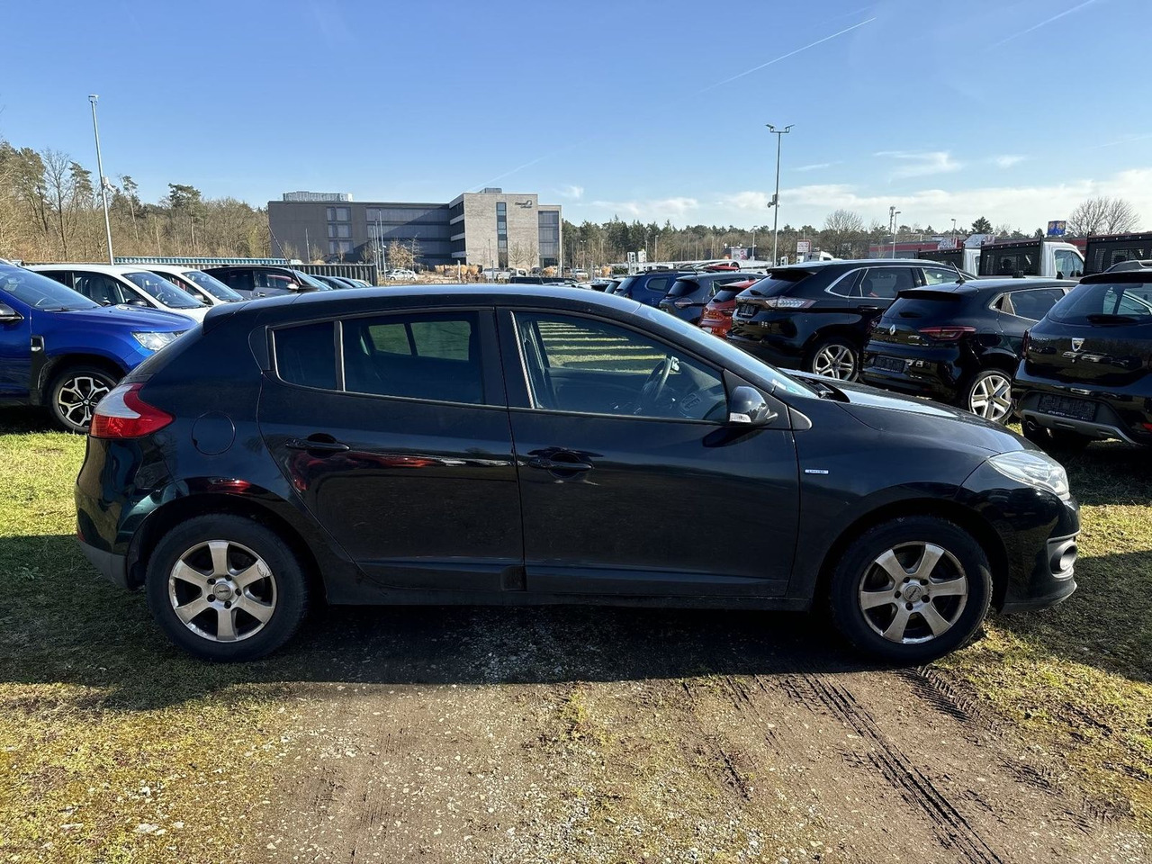 Renault Megane Limited TCe115 +KUPPLUNG DEFEKT/MOTOR OK+ - 轿车:图4 Renault Megane Limited TCe115 +KUPPLUNG DEFEKT/MOTOR OK+ - 轿车:图4