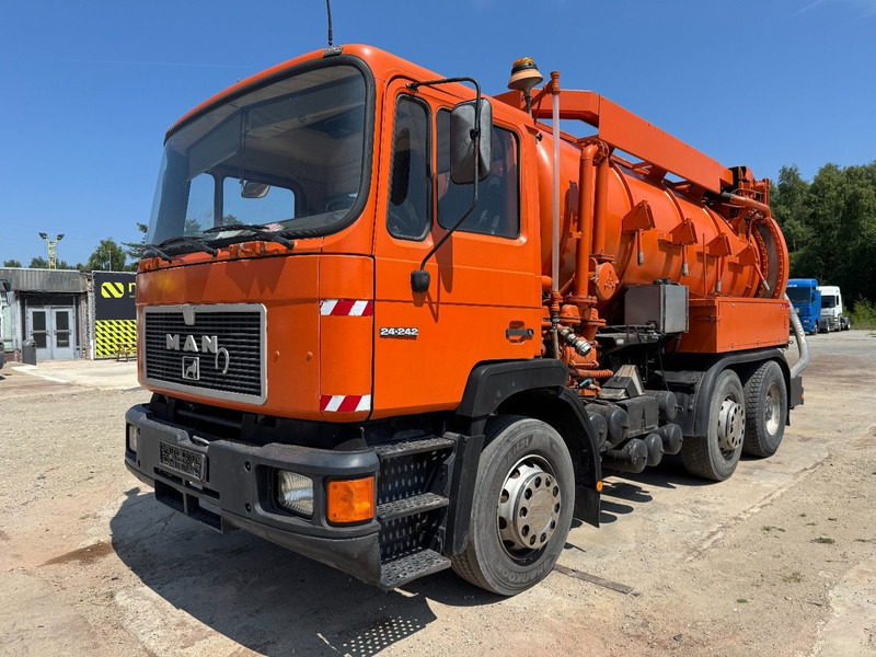 MAN 24.242 (10.000 L / BIG AXLE / 6 CYLINDER WITH MANUAL PUMP / LIKE NEW CONDITION!!!) - 真空车:图1 MAN 24.242 (10.000 L / BIG AXLE / 6 CYLINDER WITH MANUAL PUMP / LIKE NEW CONDITION!!!) - 真空车:图1