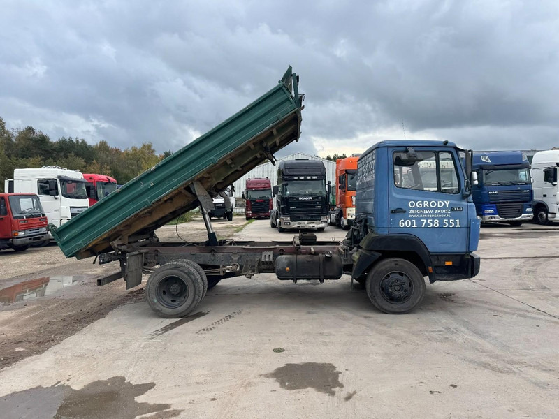 Mercedes-Benz SK 814 (6 CYLINDER / STEEL SUSPENSION / MANUAL PUMP / 3-SIDE TIPPER) - 翻斗车:图4 Mercedes-Benz SK 814 (6 CYLINDER / STEEL SUSPENSION / MANUAL PUMP / 3-SIDE TIPPER) - 翻斗车:图4