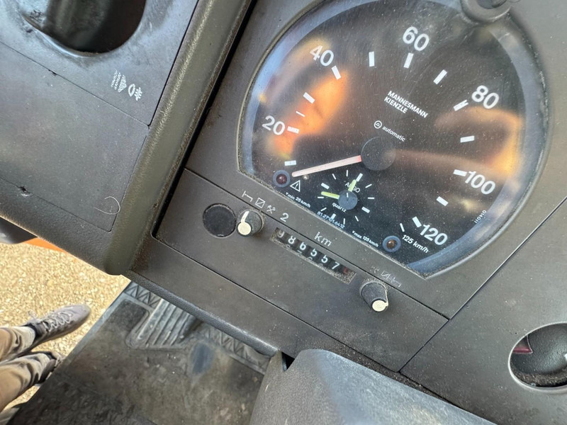 Mercedes-Benz SK 814 (STEEL SUSPENSION & MANUAL GEARBOX / SUSPENSION LAMES & BOITE MANUELLE) 租赁 Mercedes-Benz SK 814 (STEEL SUSPENSION & MANUAL GEARBOX / SUSPENSION LAMES & BOITE MANUELLE):图12 Mercedes-Benz SK 814 (STEEL SUSPENSION & MANUAL GEARBOX / SUSPENSION LAMES & BOITE MANUELLE) 租赁 Mercedes-Benz SK 814 (STEEL SUSPENSION & MANUAL GEARBOX / SUSPENSION LAMES & BOITE MANUELLE):图12