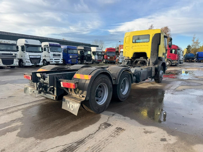 Renault Kerax 420 (GRAND PONT / SUSPENSION LAMES / BOITE MANUELLE / PARFAIT ETAT !!!) - 驾驶室底盘卡车:图5 Renault Kerax 420 (GRAND PONT / SUSPENSION LAMES / BOITE MANUELLE / PARFAIT ETAT !!!) - 驾驶室底盘卡车:图5