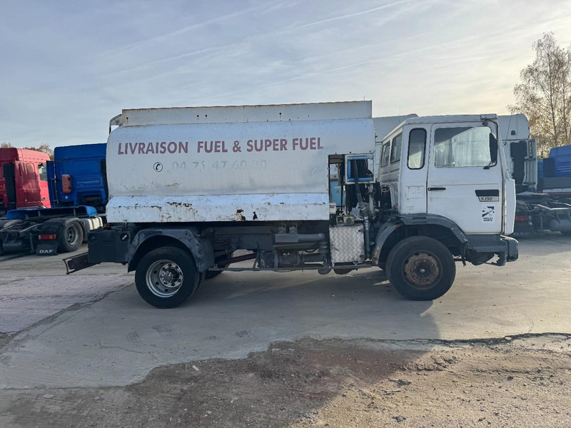 Renault S 150 SUSPENSION LAMES / 7000 L / POMPE & BOITE MANUELLE / CAMION FRANCAIS!!!) - 罐车:图4 Renault S 150 SUSPENSION LAMES / 7000 L / POMPE & BOITE MANUELLE / CAMION FRANCAIS!!!) - 罐车:图4