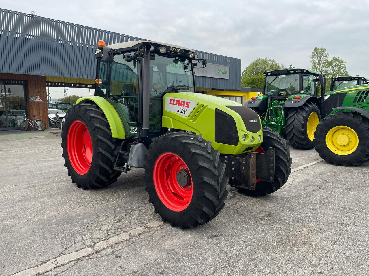 CLAAS AXOS 340 - 拖拉机:图2 CLAAS AXOS 340 - 拖拉机:图2