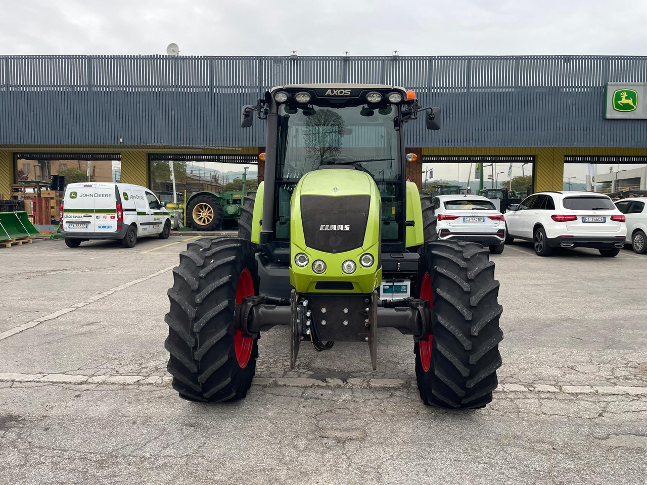 CLAAS AXOS 340 - 拖拉机:图3 CLAAS AXOS 340 - 拖拉机:图3