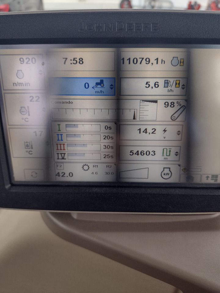 JOHN DEERE 6210 R - 拖拉机:图5 JOHN DEERE 6210 R - 拖拉机:图5