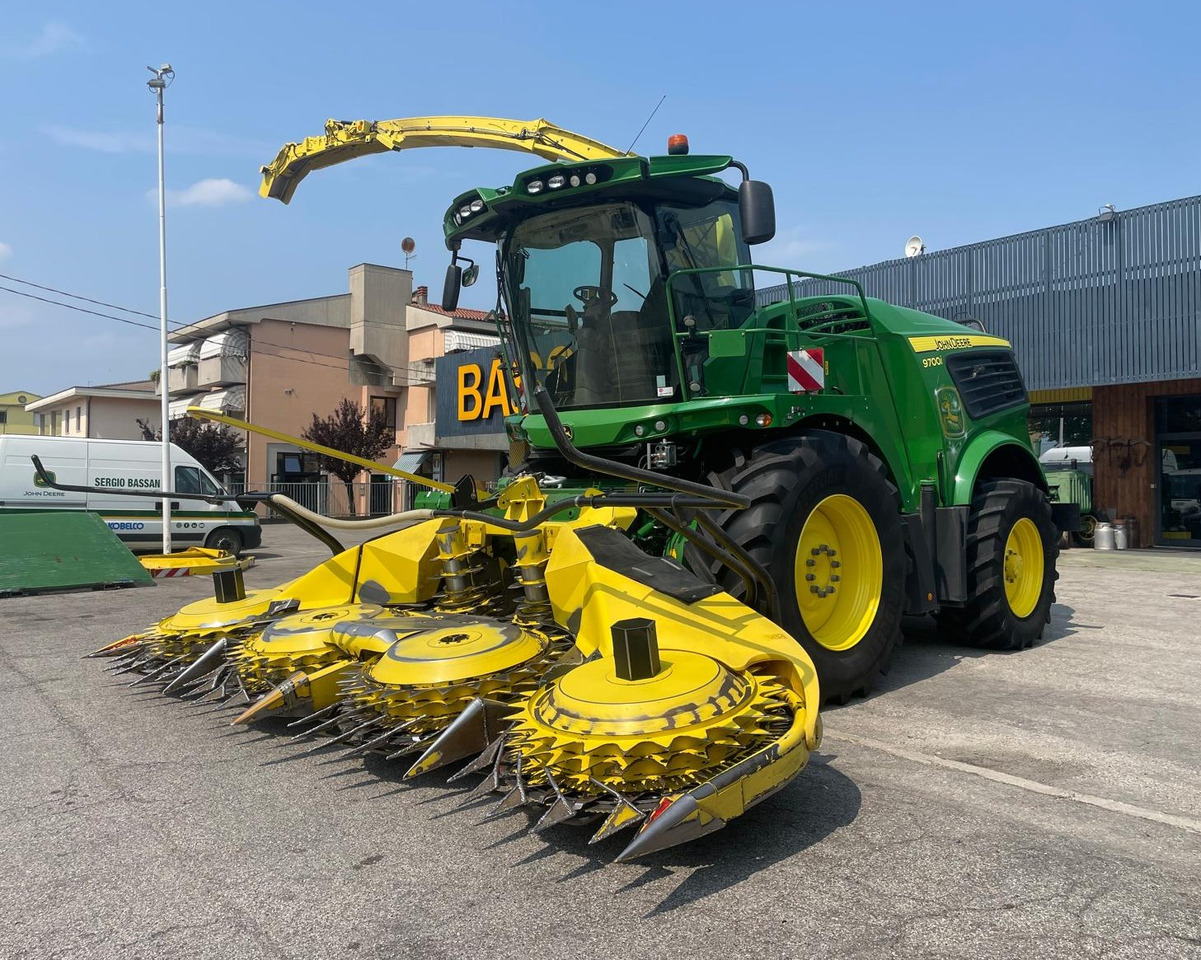 JOHN DEERE TRINCIA 9700i - 饲料收割机:图1 JOHN DEERE TRINCIA 9700i - 饲料收割机:图1