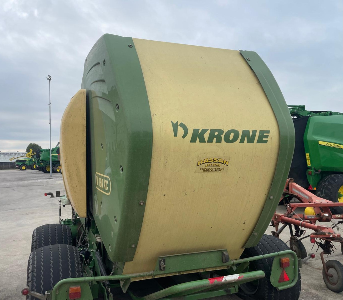 KRONE ROTOPRESSA V 180 XC - 圆形打包机:图2 KRONE ROTOPRESSA V 180 XC - 圆形打包机:图2