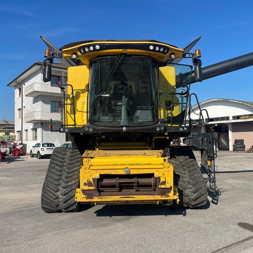 NEW HOLLAND MIETITREBBIA CR 9.90 - 联合收割机:图3 NEW HOLLAND MIETITREBBIA CR 9.90 - 联合收割机:图3