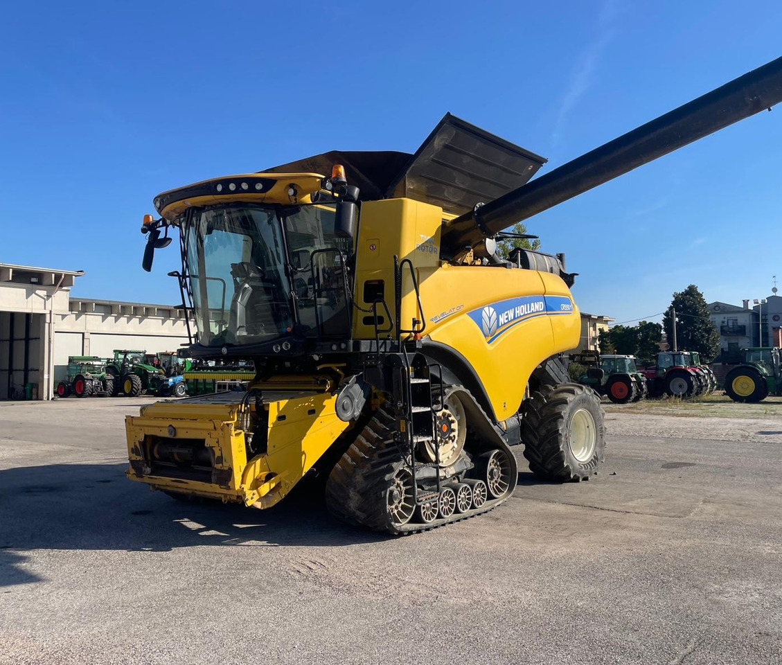 NEW HOLLAND MIETITREBBIA CR 9.90 - 联合收割机:图1 NEW HOLLAND MIETITREBBIA CR 9.90 - 联合收割机:图1