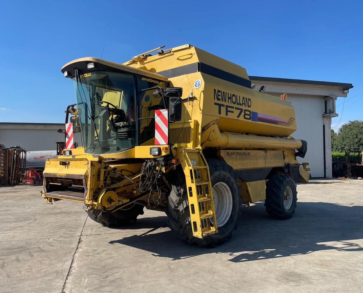 NEW HOLLAND MIETITREBBIA TF 78 - 联合收割机:图1 NEW HOLLAND MIETITREBBIA TF 78 - 联合收割机:图1