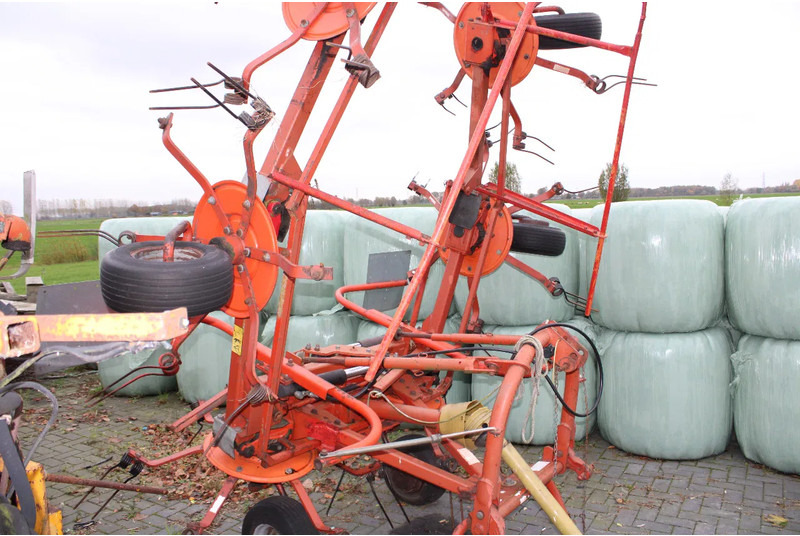 Fella 680 en diverse machines - 翻草机/ 搂草机:图2 Fella 680 en diverse machines - 翻草机/ 搂草机:图2