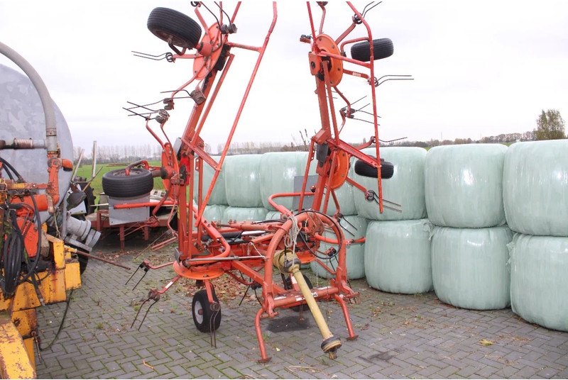 Fella 680 en diverse machines - 翻草机/ 搂草机:图1 Fella 680 en diverse machines - 翻草机/ 搂草机:图1