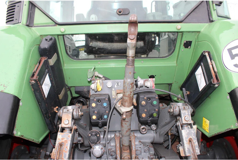 拖拉机 Fendt FAVORIT 716 VARIO Favorit 716 vario:图8 拖拉机 Fendt FAVORIT 716 VARIO Favorit 716 vario:图8