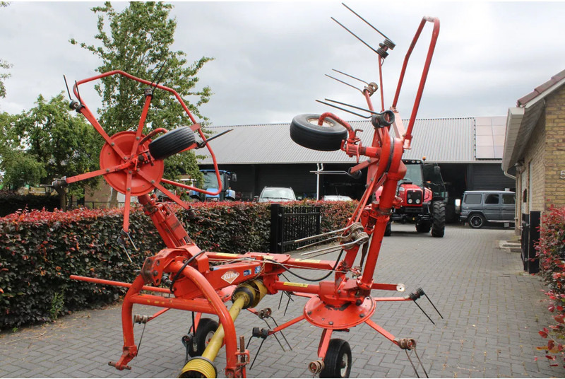 Kuhn GF 5000MHA - 翻草机/ 搂草机:图5 Kuhn GF 5000MHA - 翻草机/ 搂草机:图5