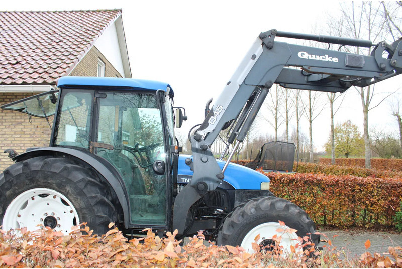 New Holland TN75S - 拖拉机:图2 New Holland TN75S - 拖拉机:图2