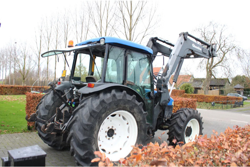 New Holland TN75S - 拖拉机:图3 New Holland TN75S - 拖拉机:图3
