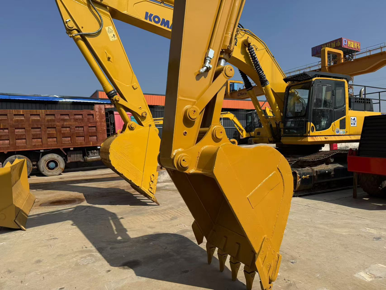 CATERPILLAR 320c - 履带式挖掘机:图5 CATERPILLAR 320c - 履带式挖掘机:图5