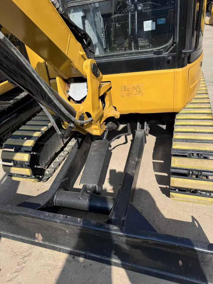 CATERPILLAR Used Cat 303.5E - 小型挖掘机:图3 CATERPILLAR Used Cat 303.5E - 小型挖掘机:图3