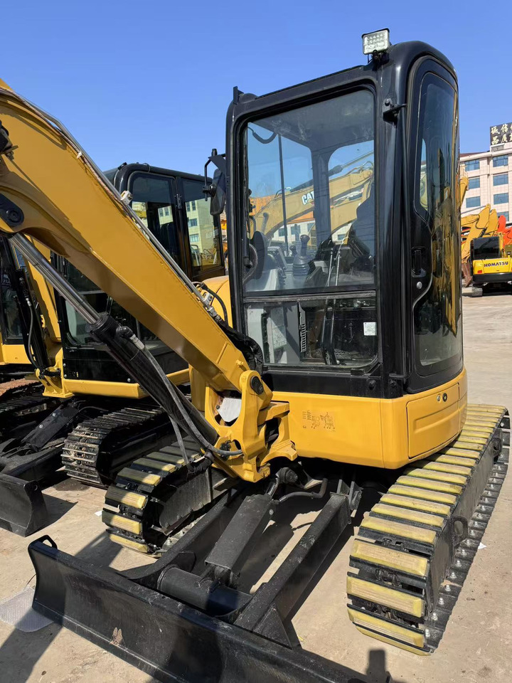 CATERPILLAR Used Cat 303.5E - 小型挖掘机:图2 CATERPILLAR Used Cat 303.5E - 小型挖掘机:图2