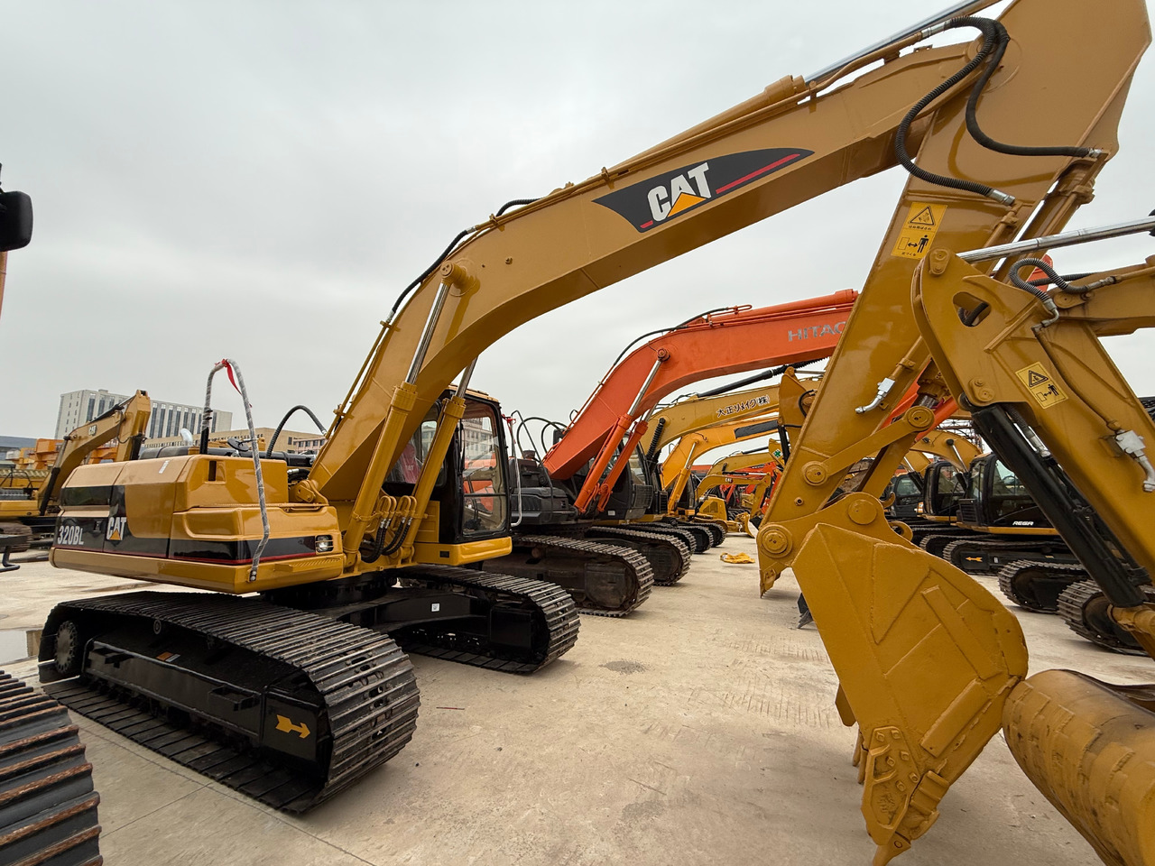 CATERPILLAR Used Cat 320B Excavator - 履带式挖掘机:图5 CATERPILLAR Used Cat 320B Excavator - 履带式挖掘机:图5