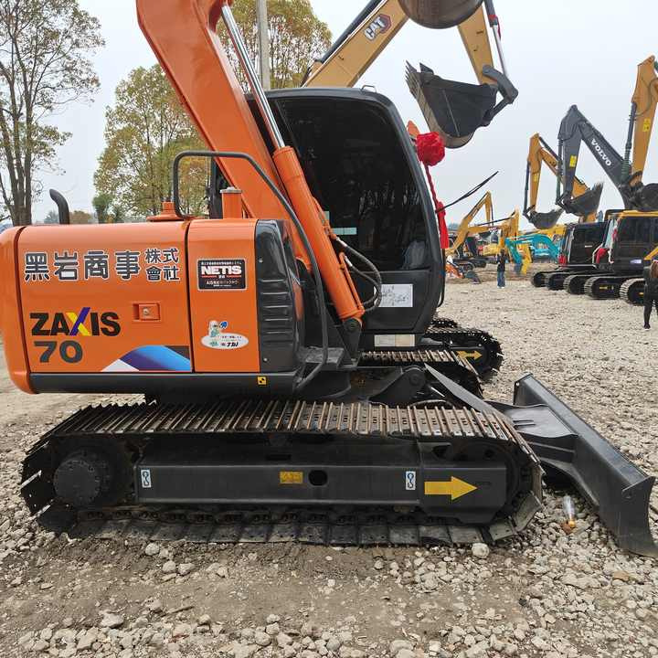 HITACHI ZX70 Original Japan Surplus Hitachi ZX70 for Sale - 履带式挖掘机:图2 HITACHI ZX70 Original Japan Surplus Hitachi ZX70 for Sale - 履带式挖掘机:图2