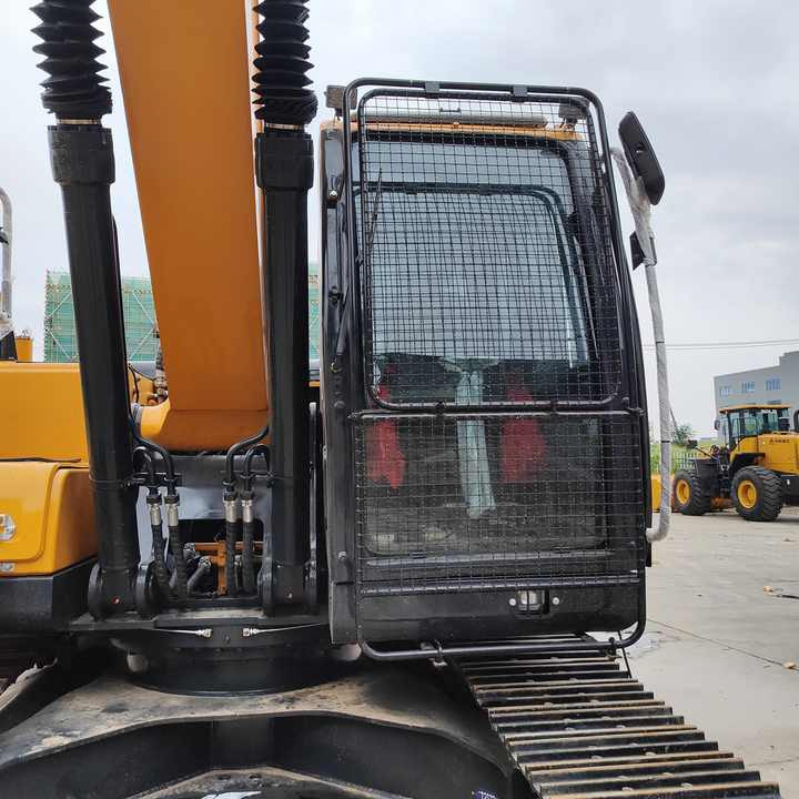 Hyundai Digger 220lc-9s Second Hand Korea Made High Performance Machine Hyundai Excavator for Sale - 履带式挖掘机:图3 Hyundai Digger 220lc-9s Second Hand Korea Made High Performance Machine Hyundai Excavator for Sale - 履带式挖掘机:图3