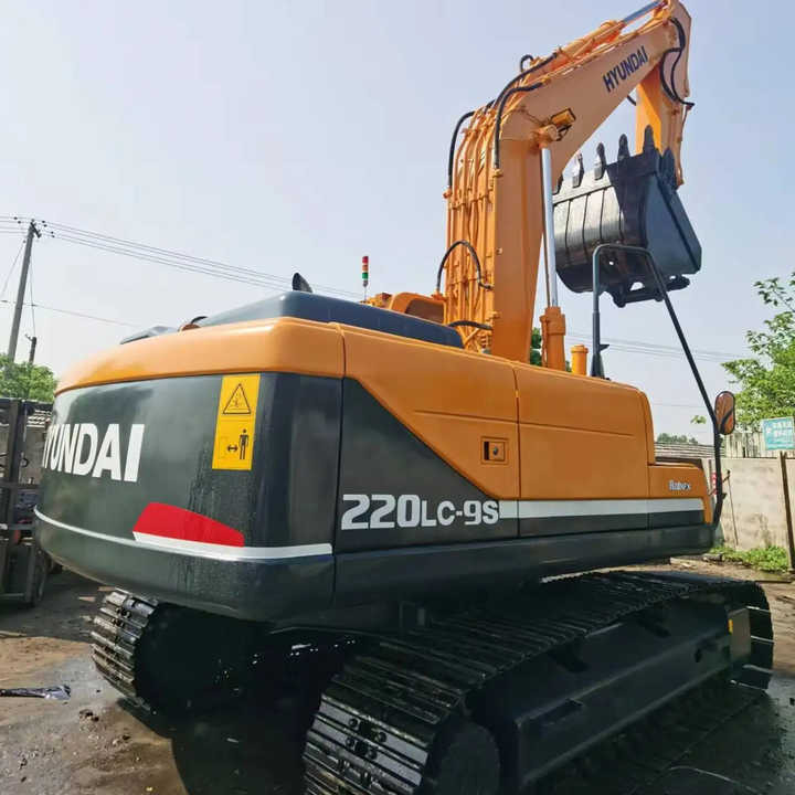 Hyundai Digger 220lc-9s Second Hand Korea Made High Performance Machine Hyundai Excavator for Sale - 履带式挖掘机:图4 Hyundai Digger 220lc-9s Second Hand Korea Made High Performance Machine Hyundai Excavator for Sale - 履带式挖掘机:图4