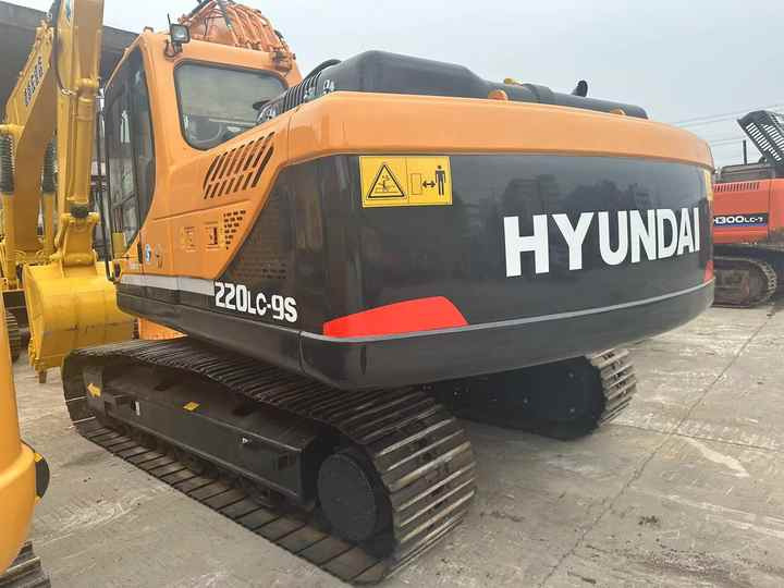 Hyundai Digger 220lc-9s Second Hand Korea Made High Performance Machine Hyundai Excavator for Sale - 履带式挖掘机:图3 Hyundai Digger 220lc-9s Second Hand Korea Made High Performance Machine Hyundai Excavator for Sale - 履带式挖掘机:图3