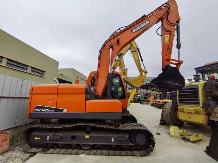 Used Digger DOOSAN DX140 Construction Machinery Construction Digger Used DOOSAN DX140 Cheap Excavator - 履带式挖掘机:图2 Used Digger DOOSAN DX140 Construction Machinery Construction Digger Used DOOSAN DX140 Cheap Excavator - 履带式挖掘机:图2