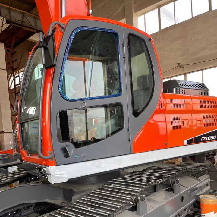 Used Digger DOOSAN DX260 Construction Machinery Construction Digger Used DOOSAN DX260 Cheap Excavator - 履带式挖掘机:图1 Used Digger DOOSAN DX260 Construction Machinery Construction Digger Used DOOSAN DX260 Cheap Excavator - 履带式挖掘机:图1