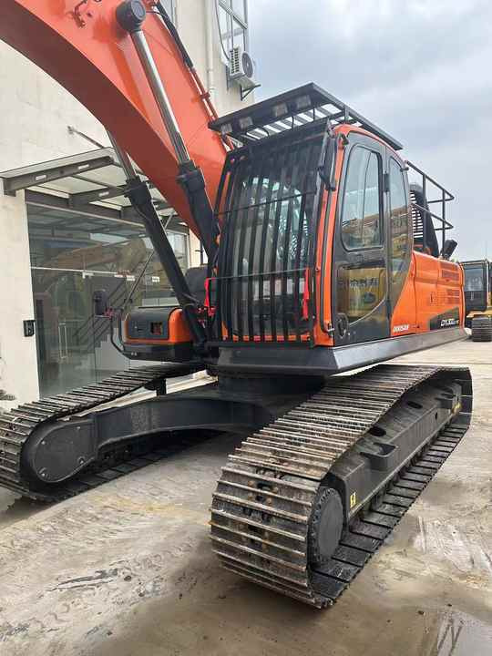Used Digger DOOSAN DX300 Construction Machinery Construction Digger Used DOOSAN DX300 Cheap Excavator - 履带式挖掘机:图3 Used Digger DOOSAN DX300 Construction Machinery Construction Digger Used DOOSAN DX300 Cheap Excavator - 履带式挖掘机:图3