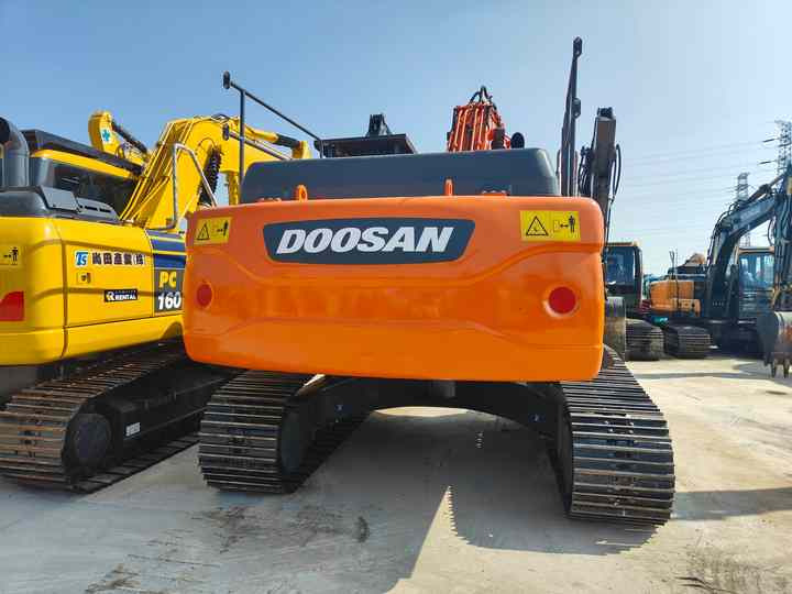 Used Doosan DX300LC-9C Excavator with Little Time Used in Excellent Condition Korea Brand Doosan 30 Tons Excavator for Sale - 挖掘机:图3 Used Doosan DX300LC-9C Excavator with Little Time Used in Excellent Condition Korea Brand Doosan 30 Tons Excavator for Sale - 挖掘机:图3