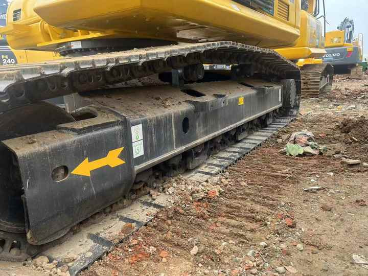 Used Good Quality Japan Original PC240-8 in Good Condition PC240-8 Komatsu - 履带式挖掘机:图4 Used Good Quality Japan Original PC240-8 in Good Condition PC240-8 Komatsu - 履带式挖掘机:图4