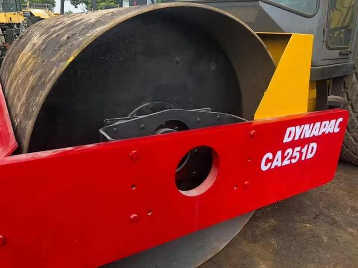 Used High Quality Dynapac 10 Tonne 12 Tonne 15 Tonne Roller Low Price for Sale Dynapac CA251D Roller - 压实机:图2 Used High Quality Dynapac 10 Tonne 12 Tonne 15 Tonne Roller Low Price for Sale Dynapac CA251D Roller - 压实机:图2