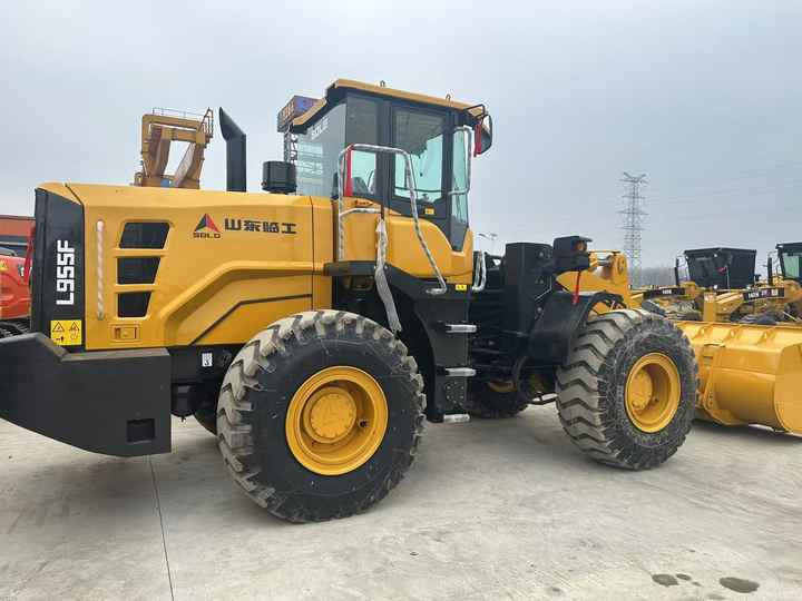 Used SDLG955F New Model Wheel Loader Second Hand Machine Popular Brand Sdlg Hydraulic Machinery - 轮式装载机:图2 Used SDLG955F New Model Wheel Loader Second Hand Machine Popular Brand Sdlg Hydraulic Machinery - 轮式装载机:图2