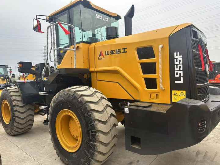 Used SDLG955F New Model Wheel Loader Second Hand Machine Popular Brand Sdlg Hydraulic Machinery - 轮式装载机:图3 Used SDLG955F New Model Wheel Loader Second Hand Machine Popular Brand Sdlg Hydraulic Machinery - 轮式装载机:图3