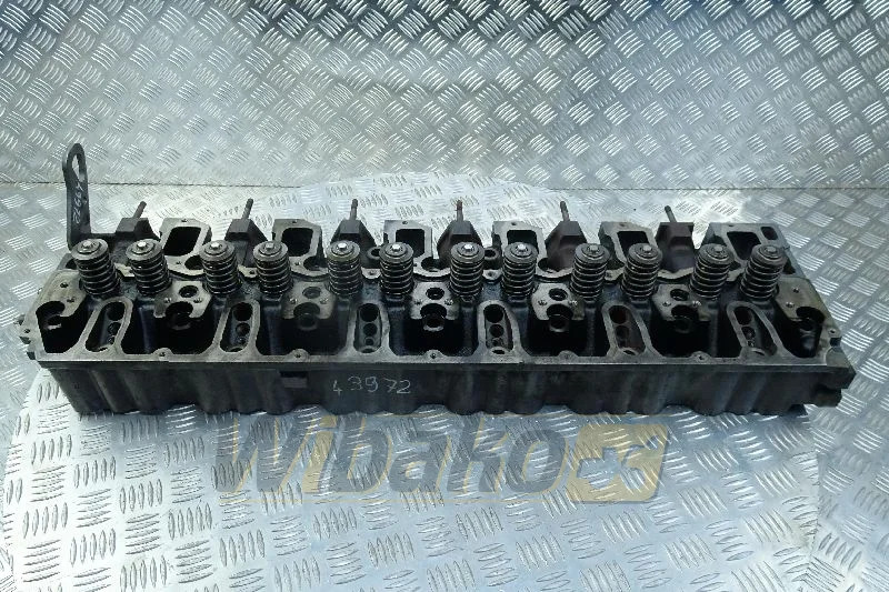 Deutz 04258234 - 汽缸盖 适用于 建筑机械:图1 Deutz 04258234 - 汽缸盖 适用于 建筑机械:图1