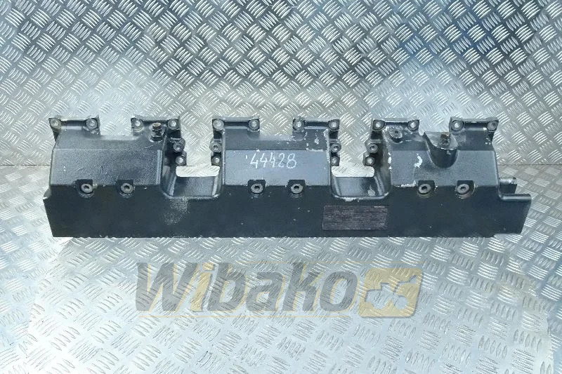 Komatsu SA6D125E-3 6152-12-4110 - 进气歧管 适用于 建筑机械:图1 Komatsu SA6D125E-3 6152-12-4110 - 进气歧管 适用于 建筑机械:图1